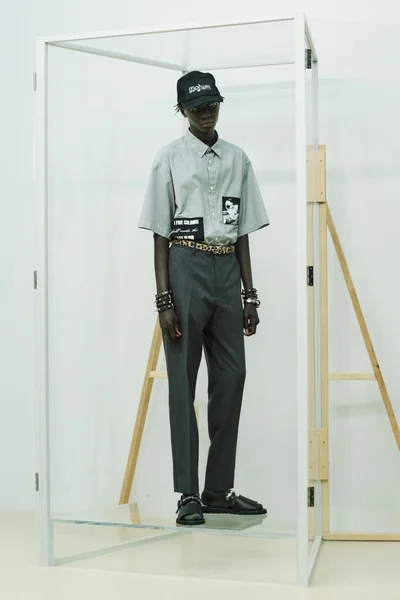 Look 3